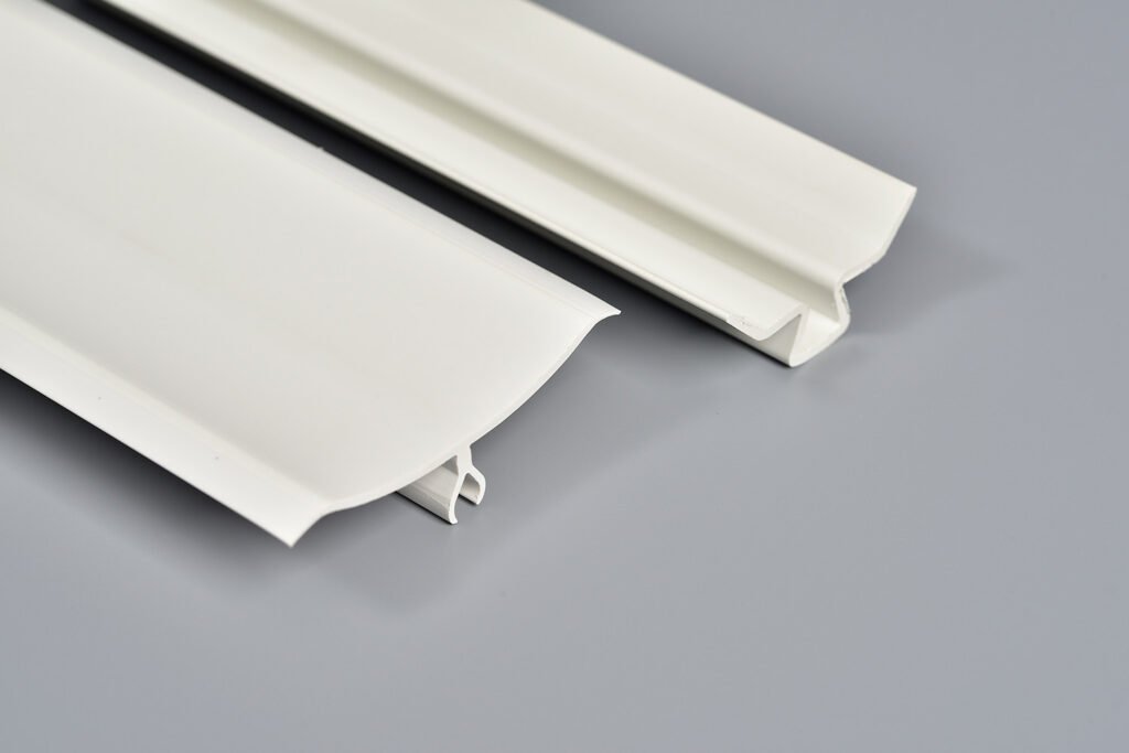 Pvc Corner Profile Rounded PVC Coving - Rounded Corner Profile with Soft Edges & PVC 25x25mm ...